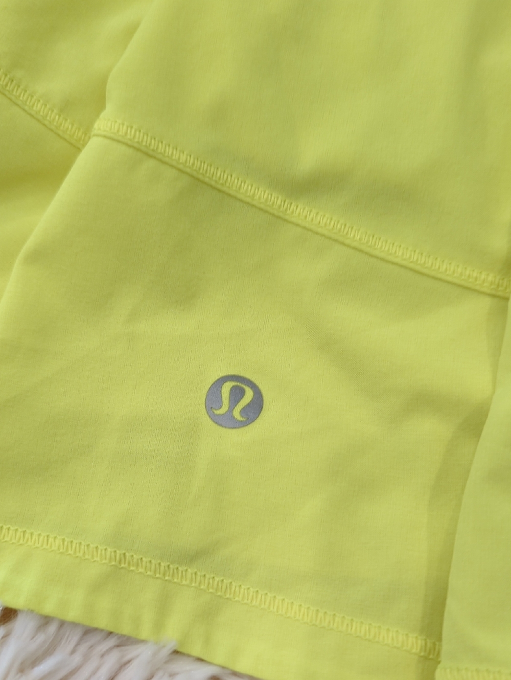 ❣️👗❣️Lululemon Pace Rival Tennis Golf Running Skirt Mid-Rise Neon Yellow❣️👗❣️ - Picture 3 of 9